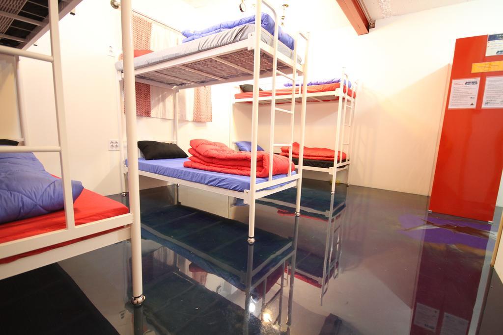 Bed 6-Bed Mixed Dormitory Room