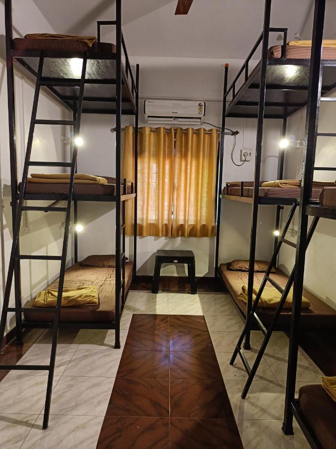 Bed in 8-Bed Mixed Dormitory Room