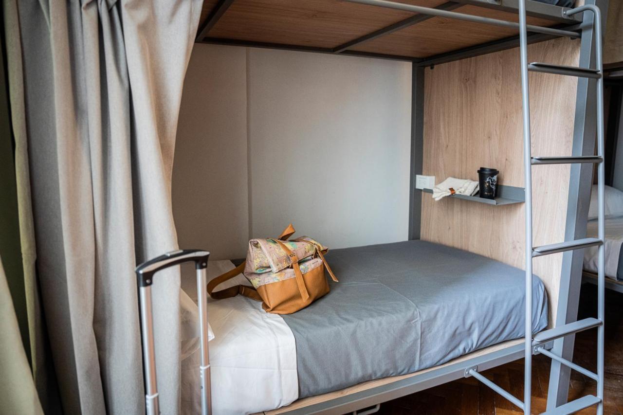 Mixed Dormitory Room,1365336971:JPEG
