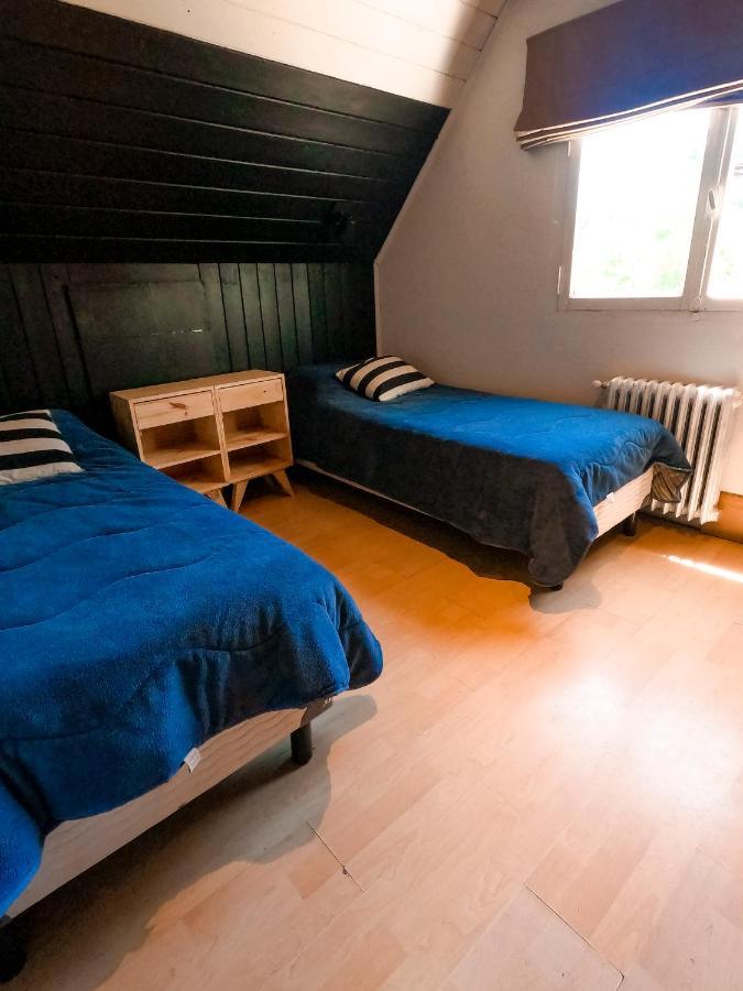 Standard Twin Room with Shared Bathroom