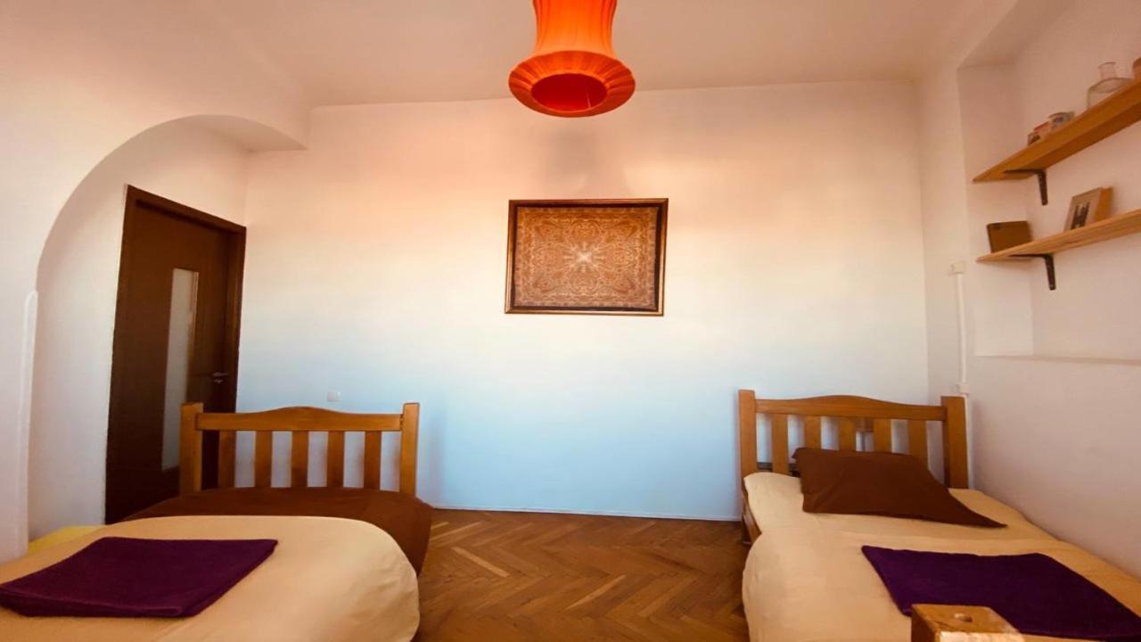 Mixed Dormitory Room