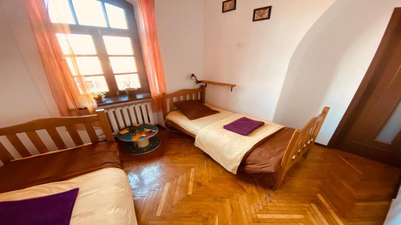Mixed Dormitory Room