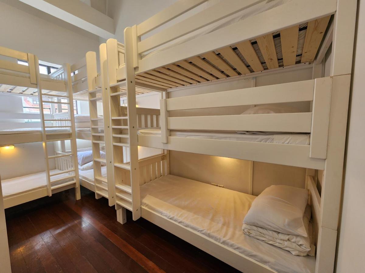 Bed Triple-Deck 12-Bed Mixed Dorm,1340505797:JPEG