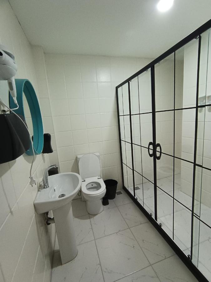 Standard Twin Room with Shared Bathroom,1359064922:JPEG