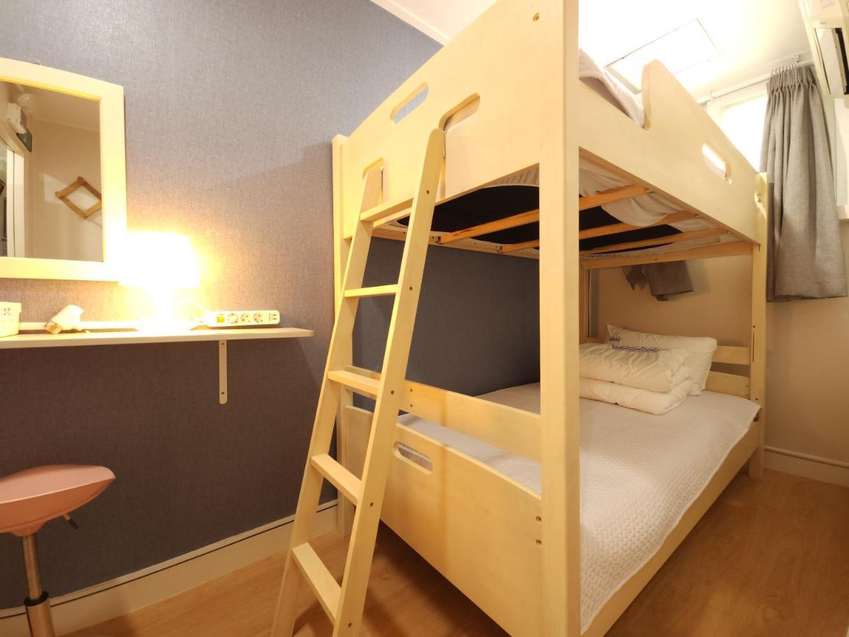 Bunk Twin Room