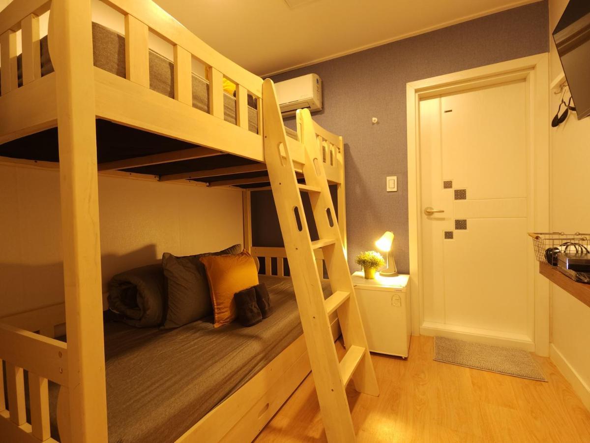 Bunk Twin Room