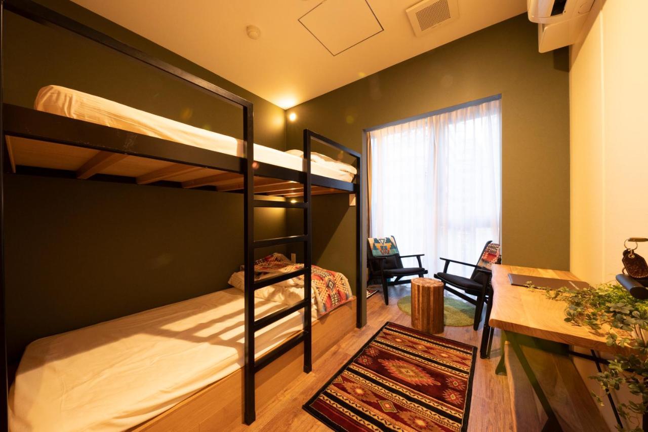 Standard Twin Room with Shared Bathroom