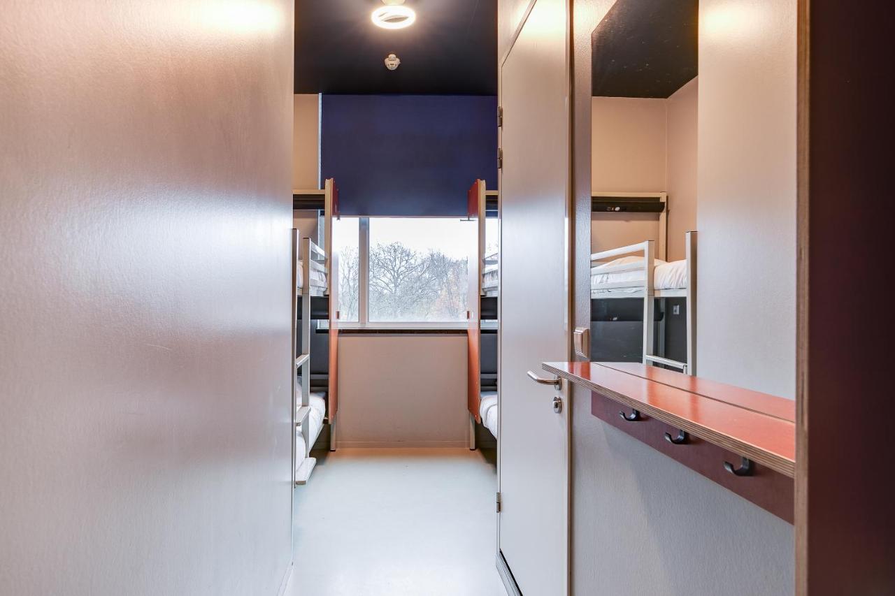 6-4 yataklı yatakhanede yatak - En-suite banyolu