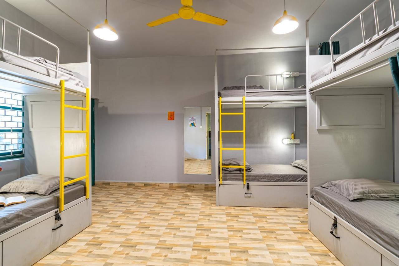 Bed in 6-Bed Mixed Dormitory Room