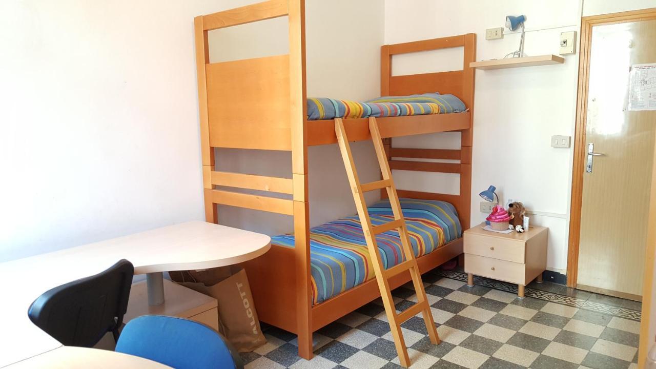 Twin Room with Bunk Beds and Shared Bathroom