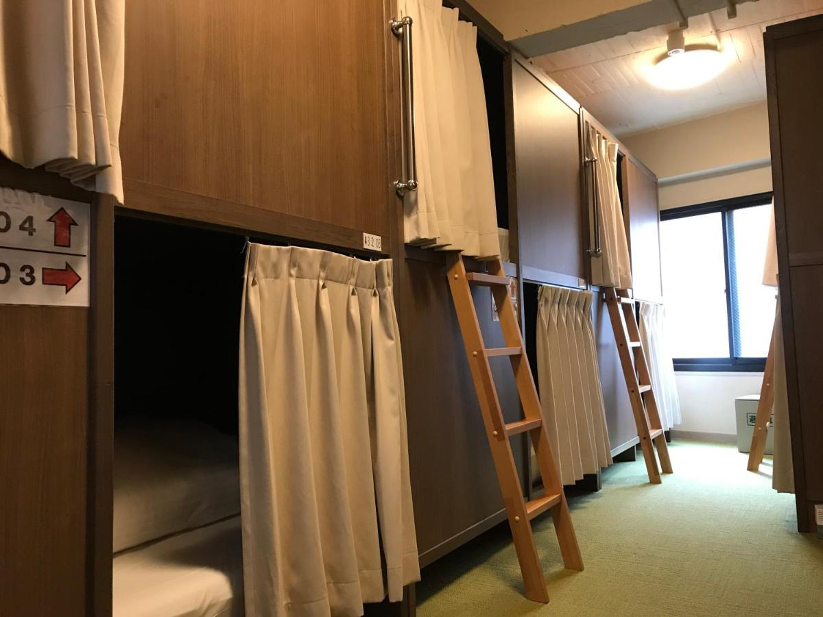 Bunk Bed Male Dormitory Room,1375455839:JPEG
