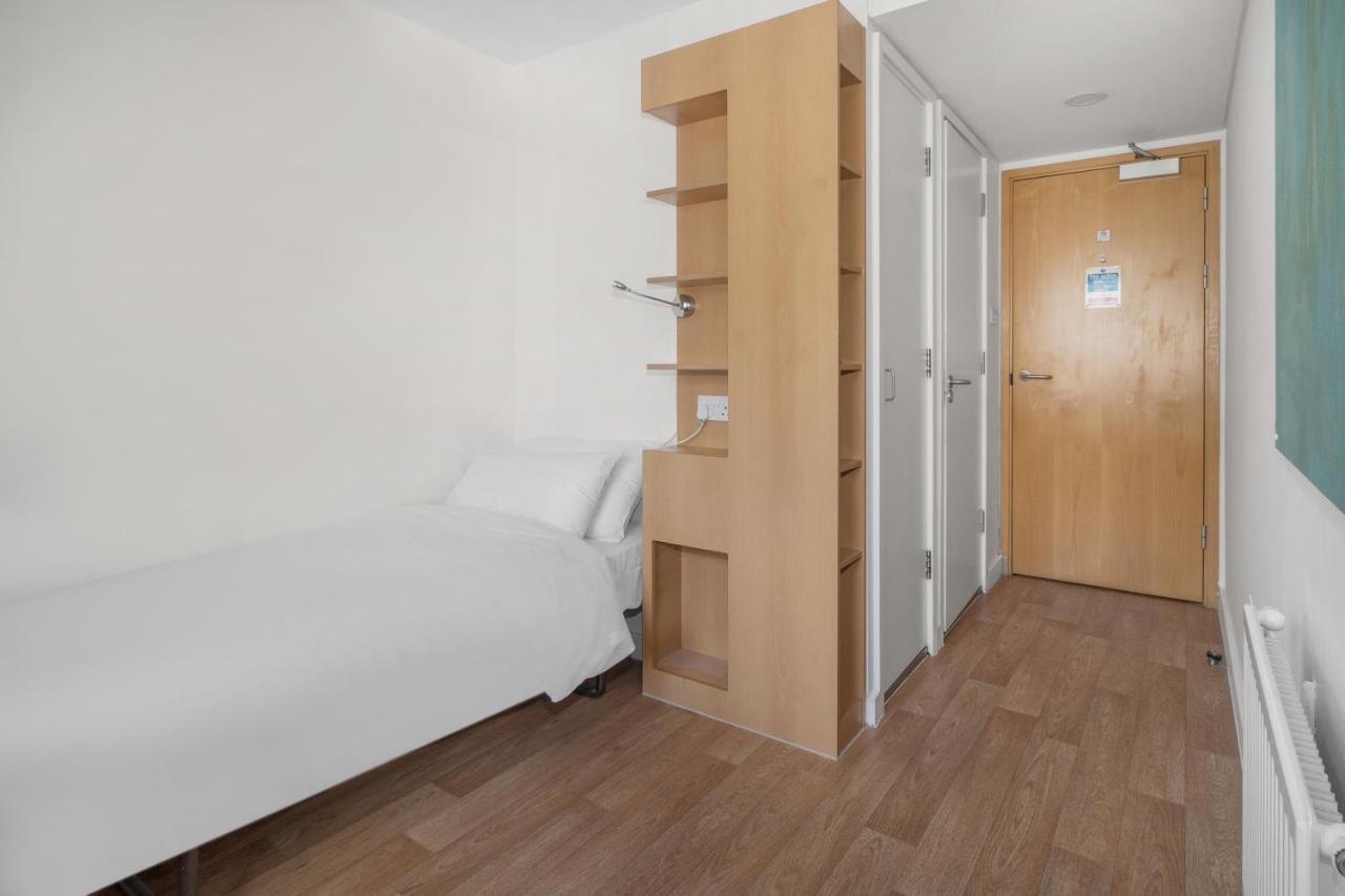 Single Room Private Bathroom
