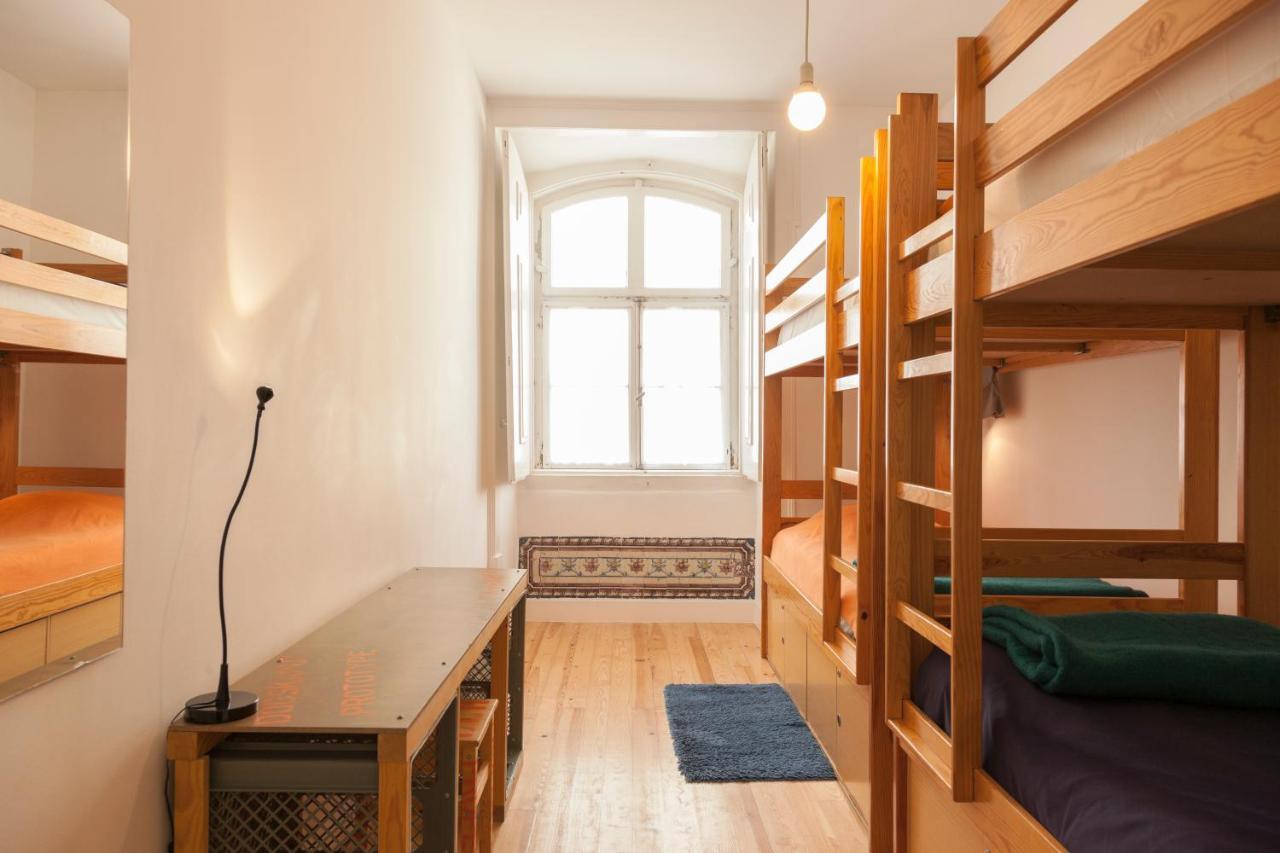 Bed 4-Bed Female Dormitory Room