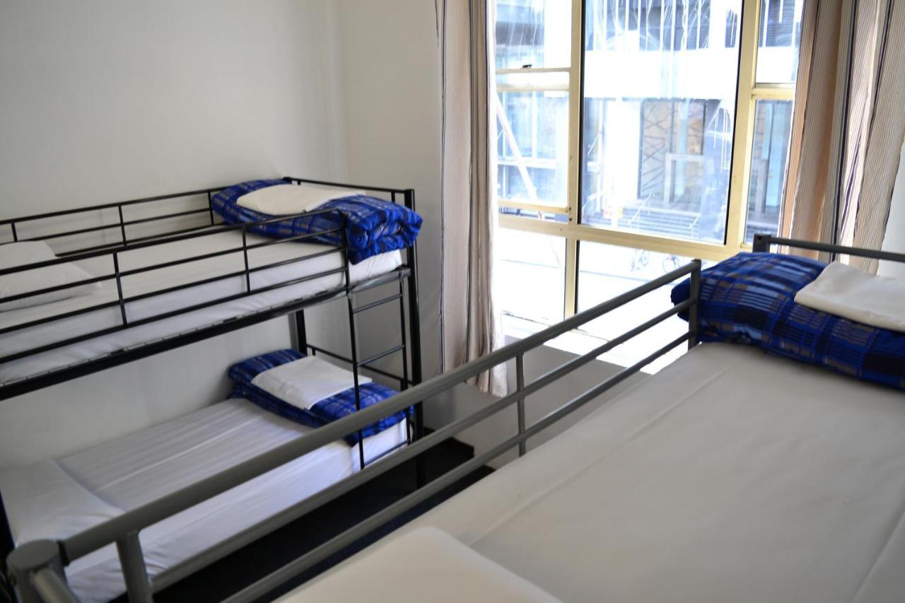 Bed in 4-Bed Mixed Dormitory Room with Shared Bathroom