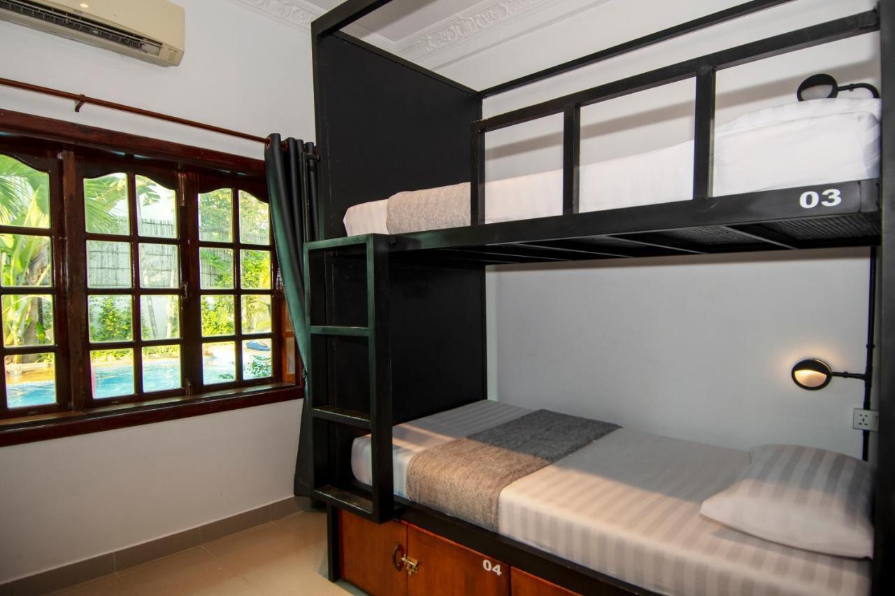 4-Bed Mixed Dormitory Room