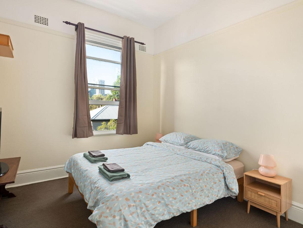 Queen Room,1411831649:JPEG