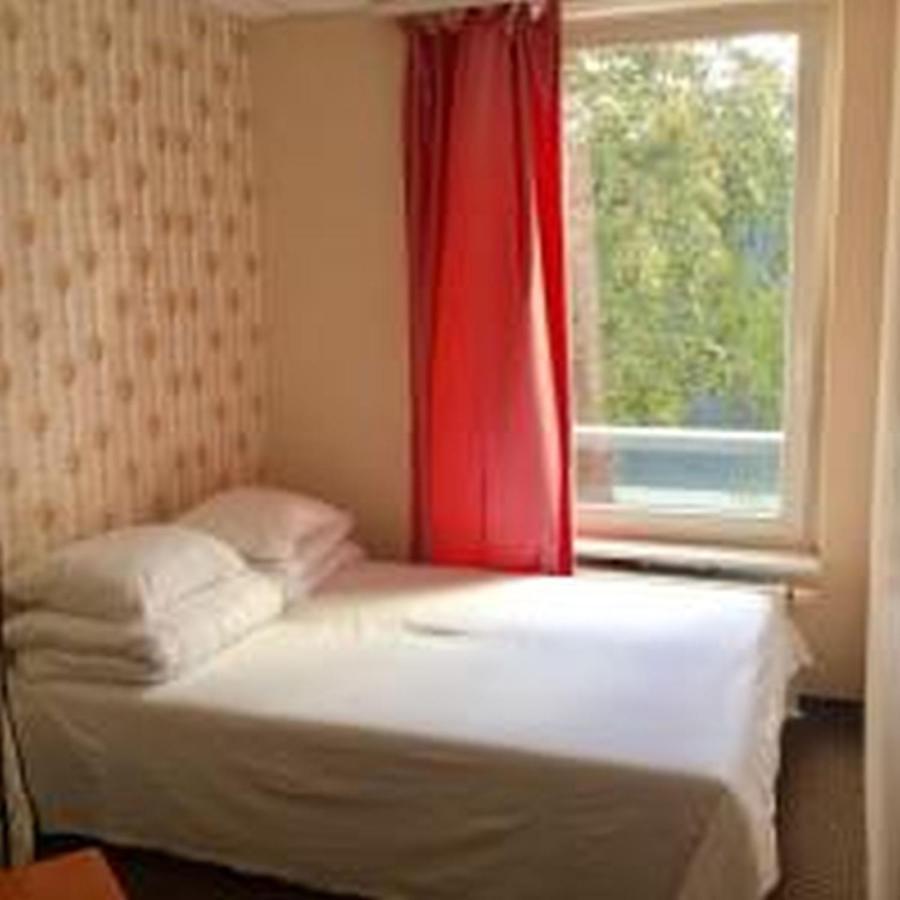 Standard Double Room with Shared Bathroom