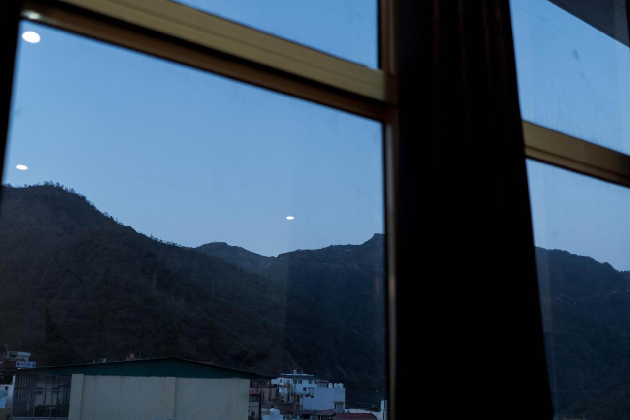 King Room with Mountain View