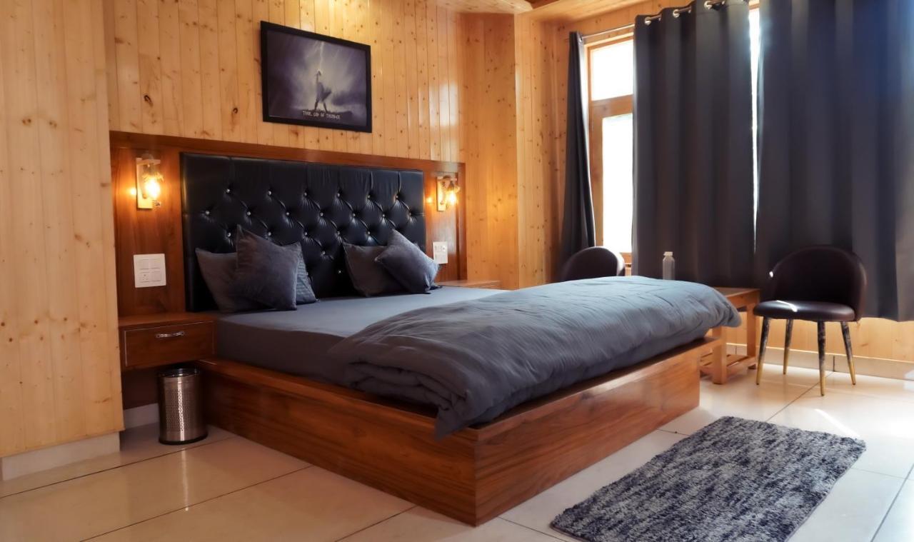 Superior King Room,1466363213:JPEG