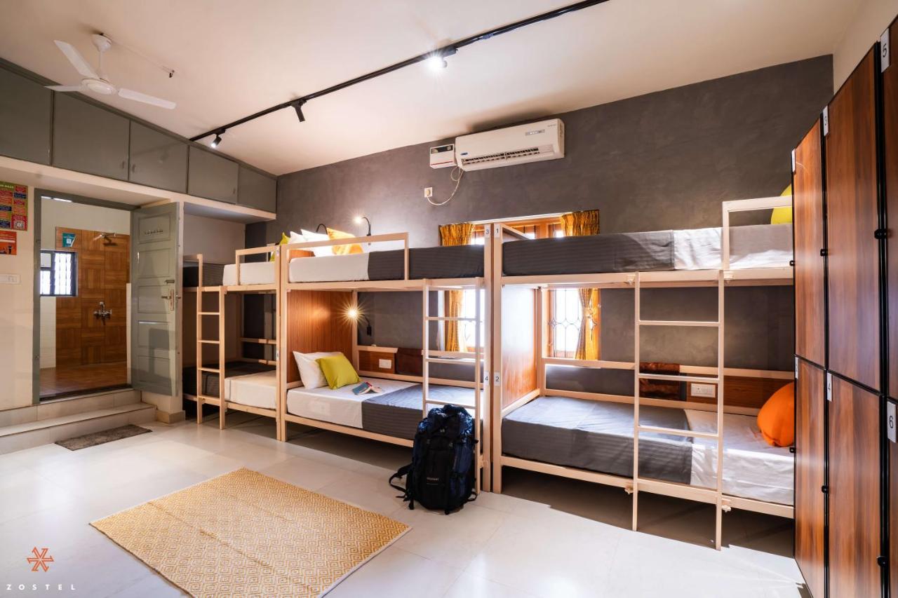 Bed in Deluxe 10-Bed Mixed Dormitory Room