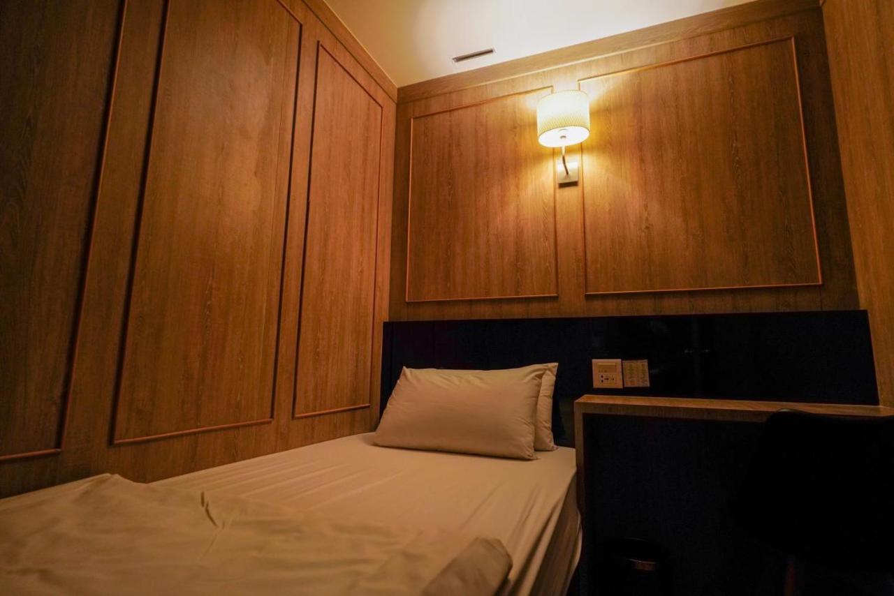 Single Room with Shared Shower and Toilet