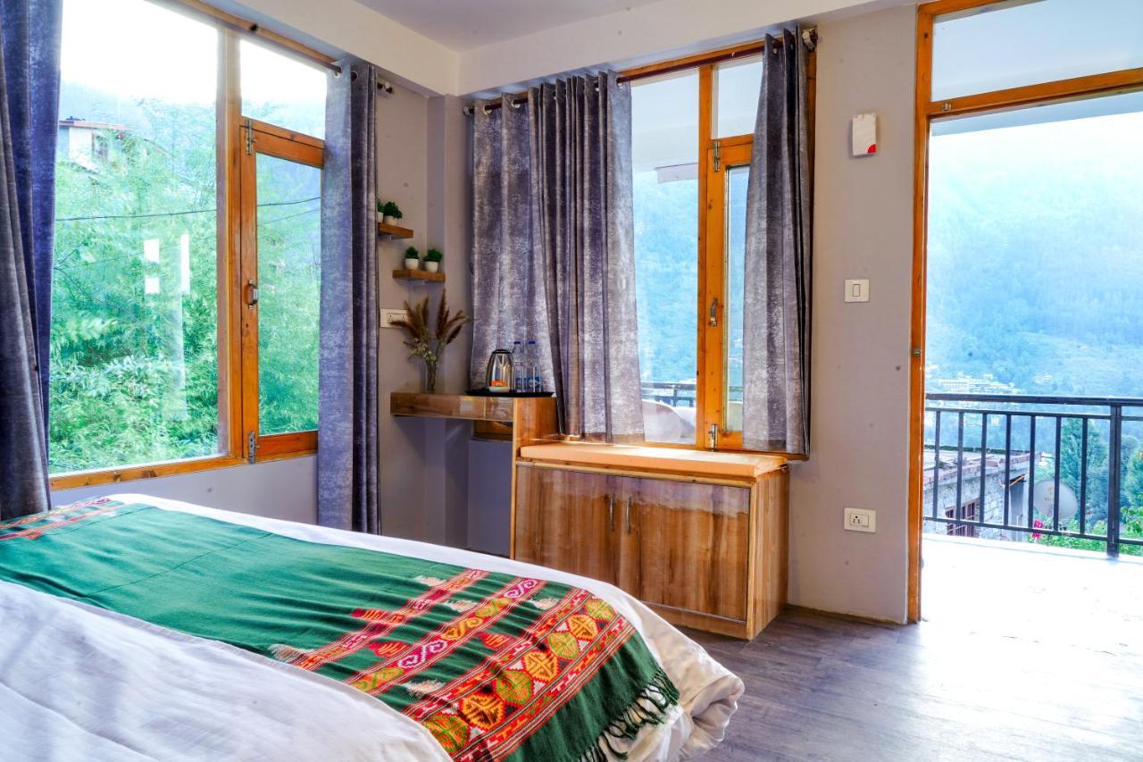 Double Room with Mountain View