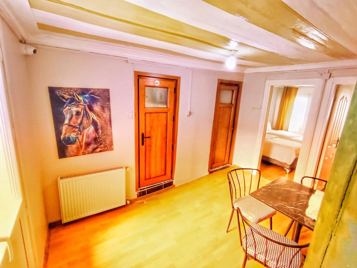 Single Bed in Mixed Dormitory Room,1469186354:JPEG