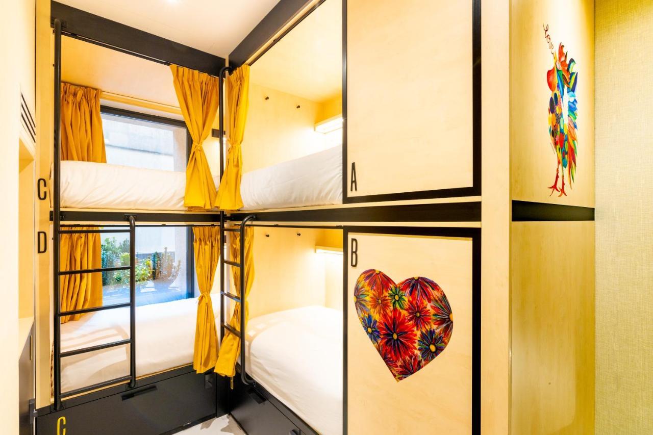 Quadruple Room with Private Bathroom