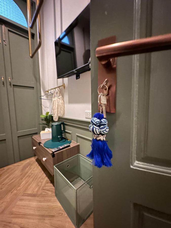 Deluxe Queen Room,1469425001:JPEG