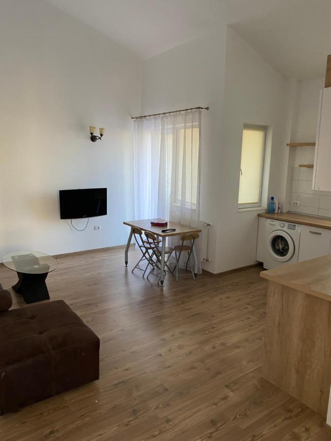Bed in 10-Bed Mixed Split Level Dormitory Room (ages 18-35 years only)