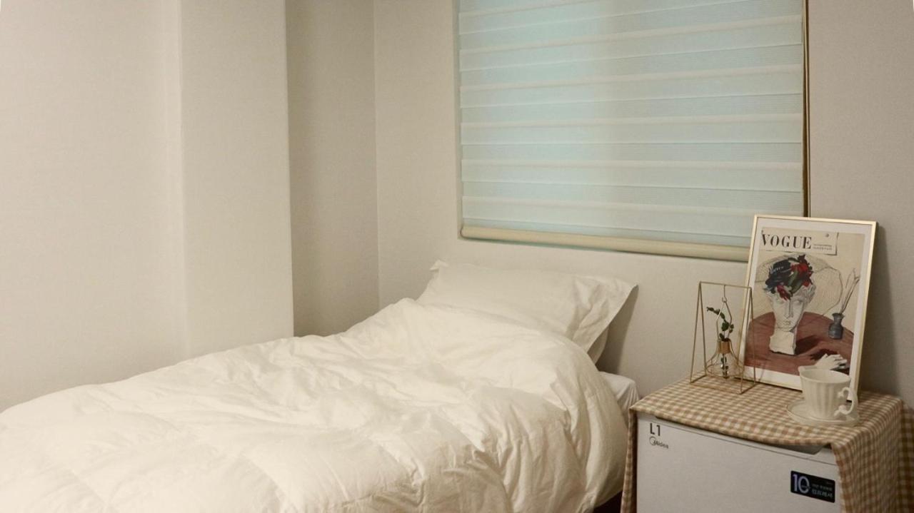Single Room Bathroom