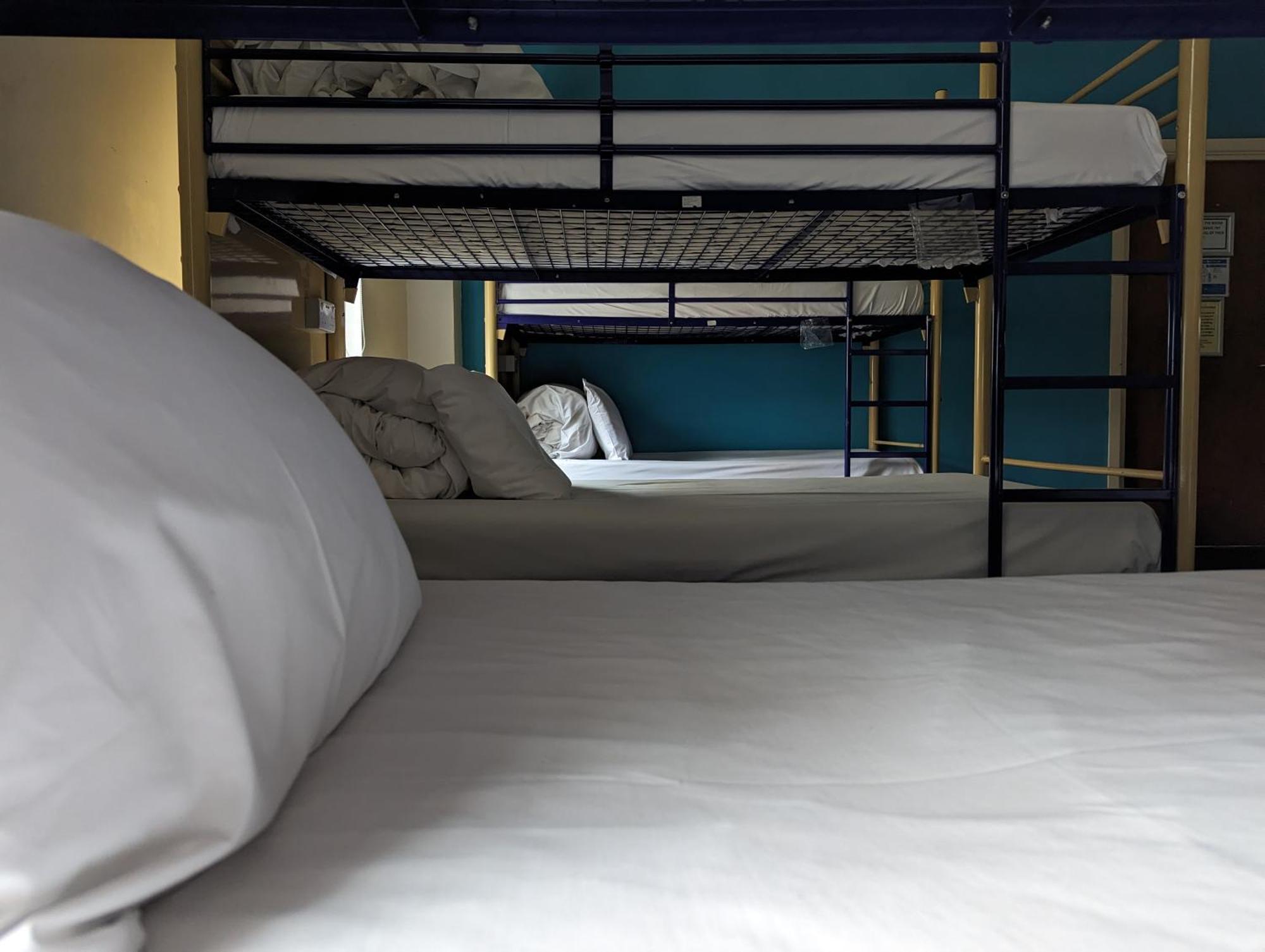 Single bed 20 bed male dormitory room,1498939639:JPEG