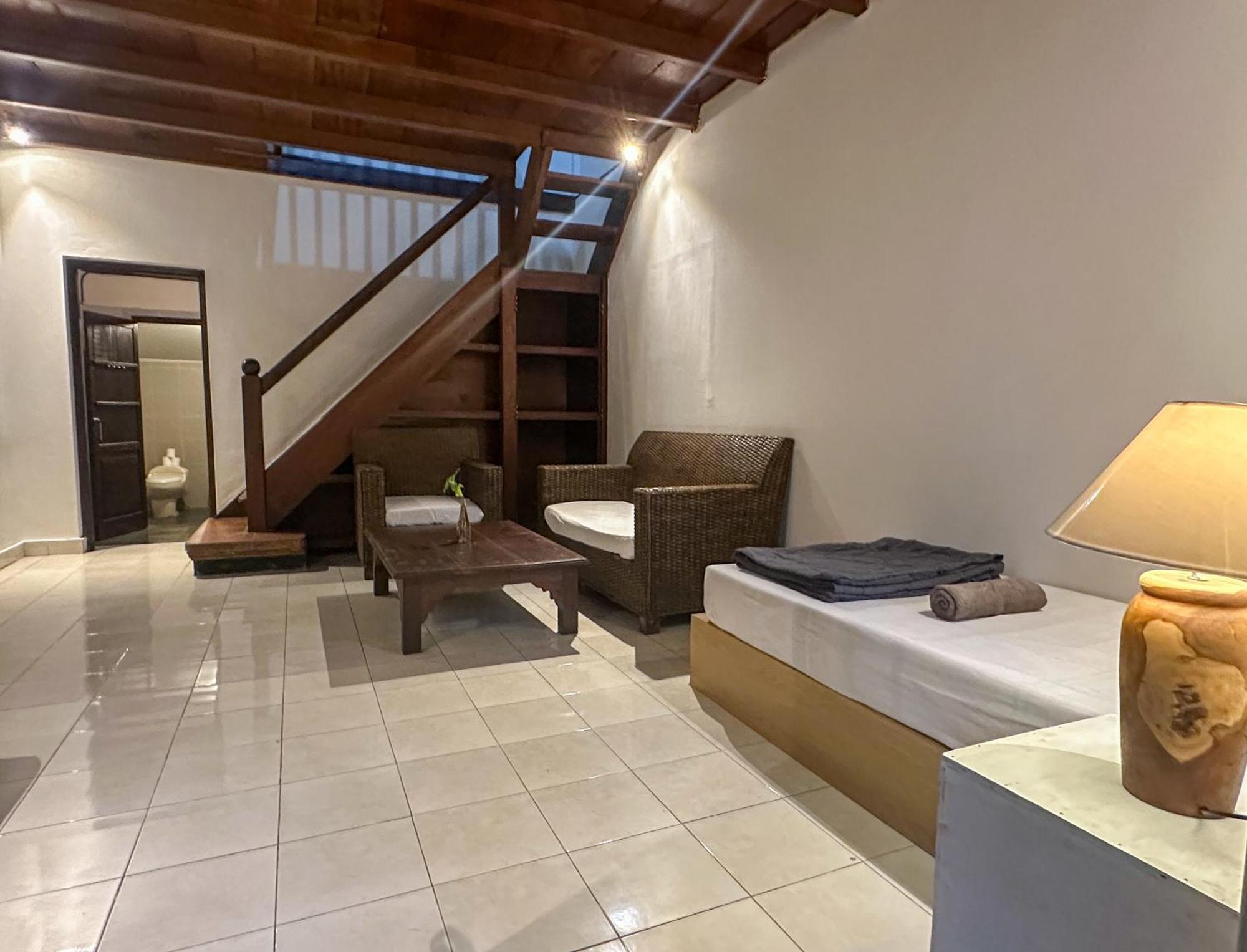 Family Room with Garden View