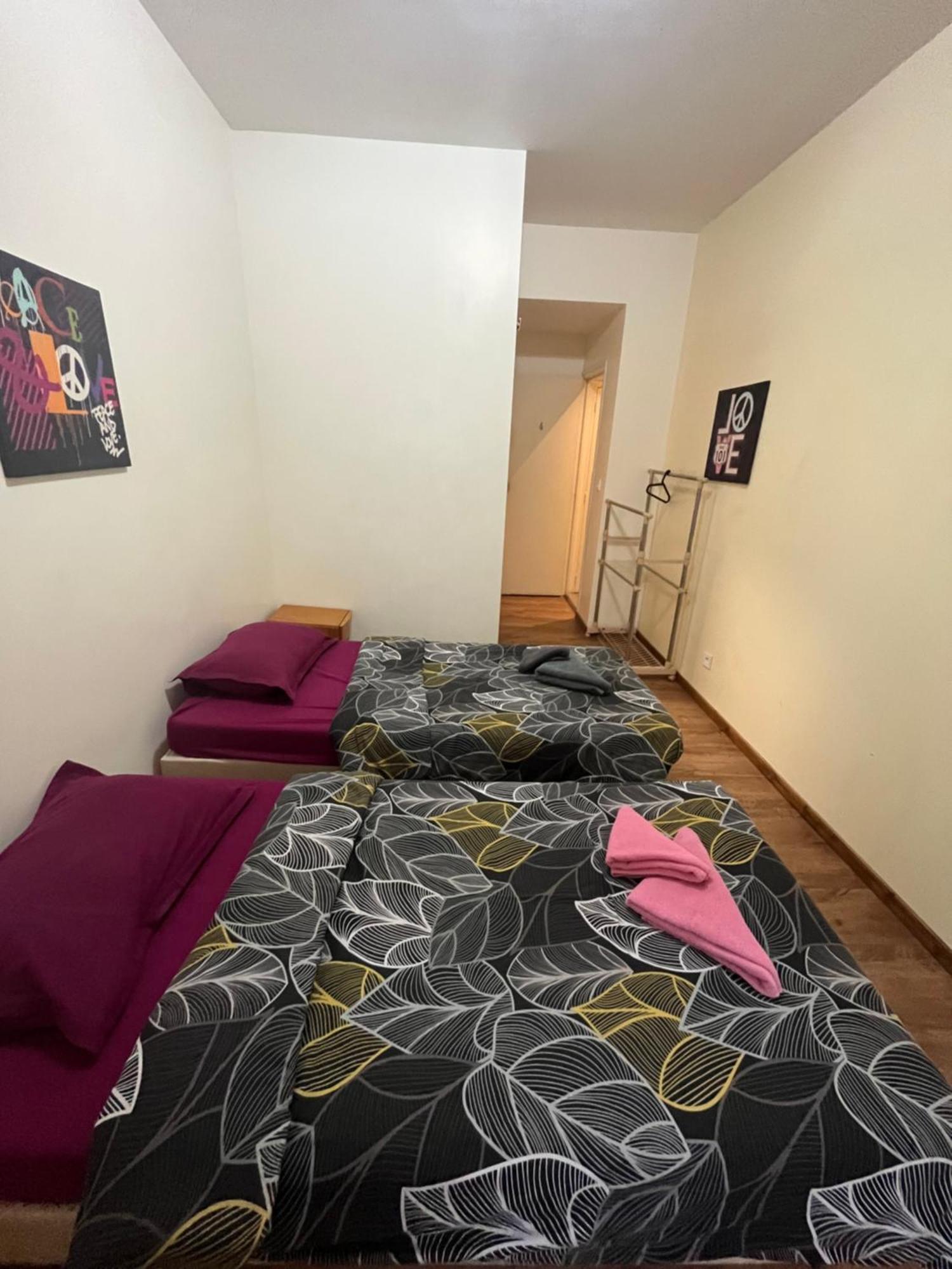 Twin Room,1499387680:JPEG