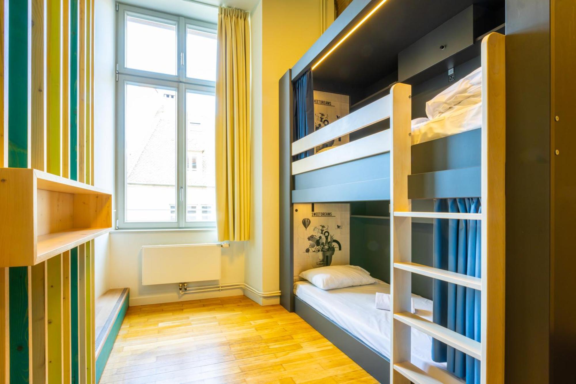 Bed 6-Bed Mixed Dormitory Room