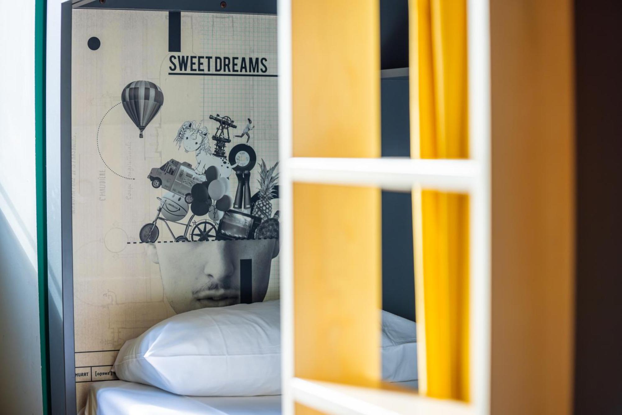 Bed 6-Bed Mixed Dormitory Room