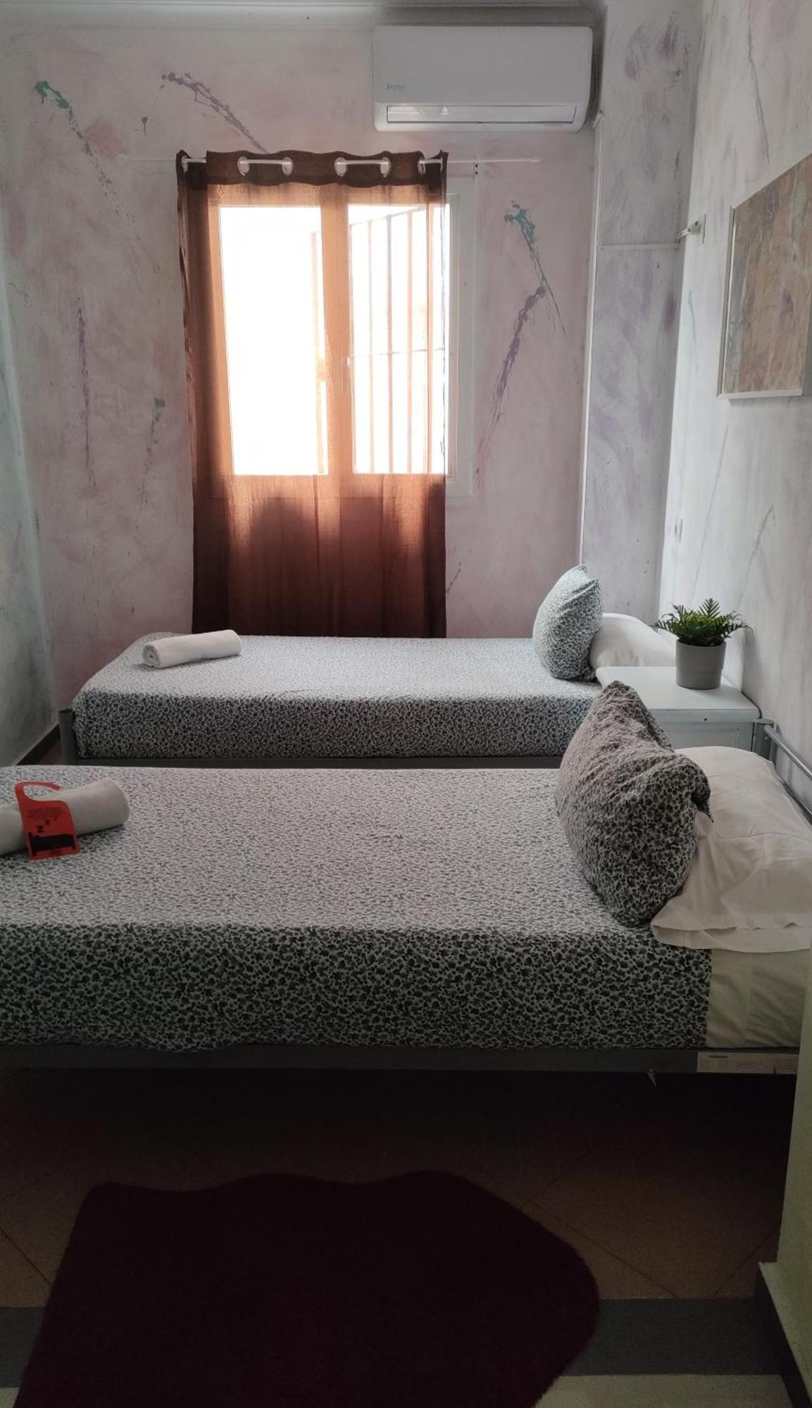 Twin Room with Shared Bathroom