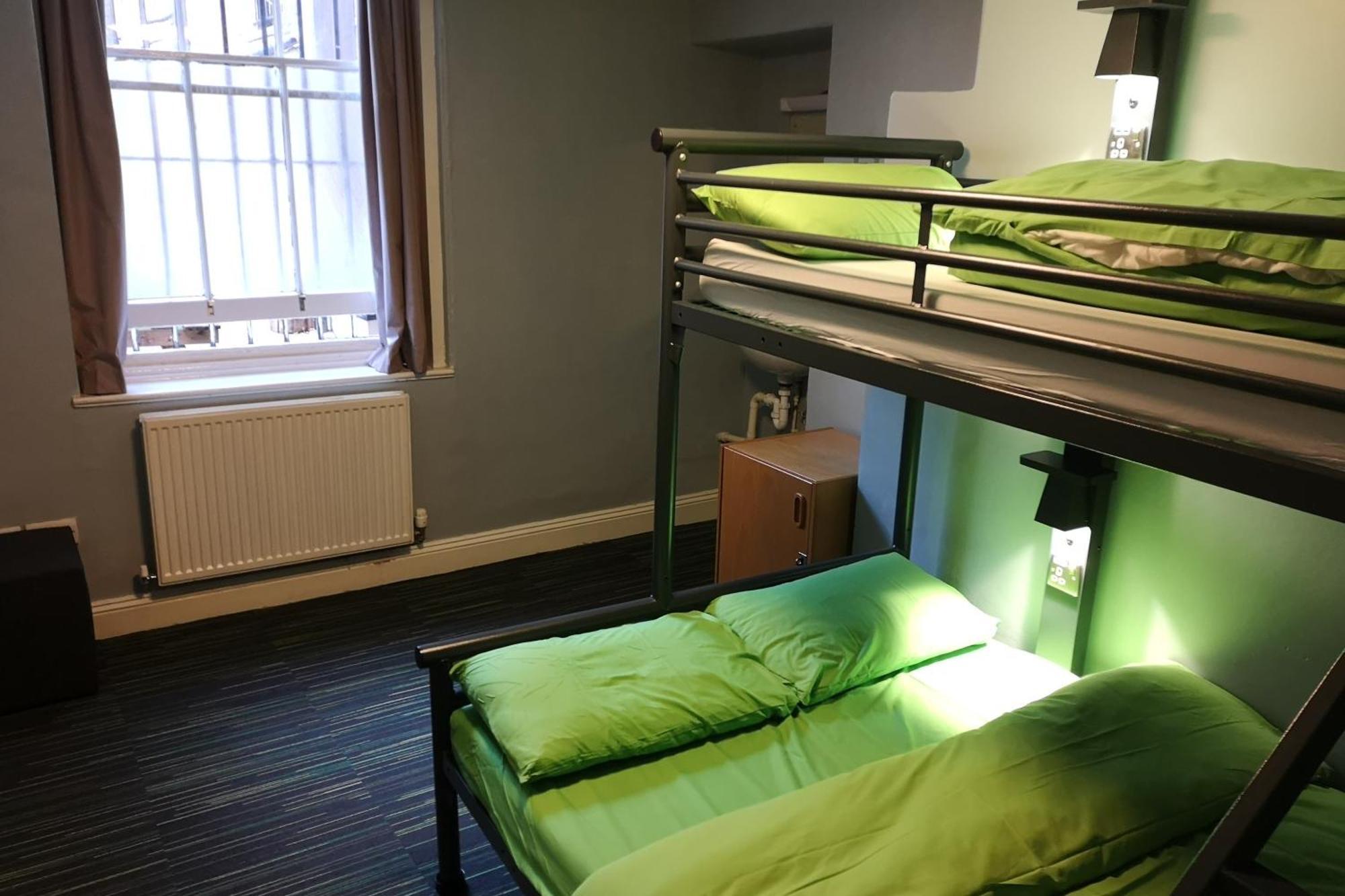 3 Bed Double Private Room