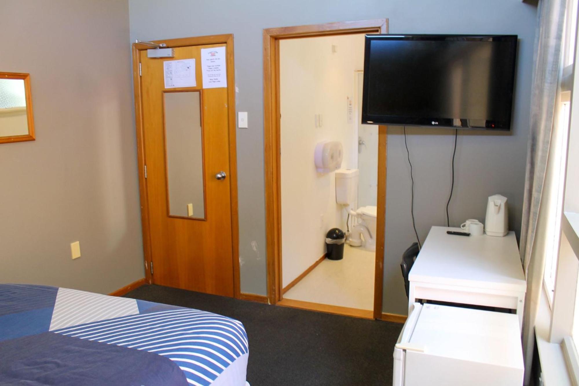Double Room Private Bathroom