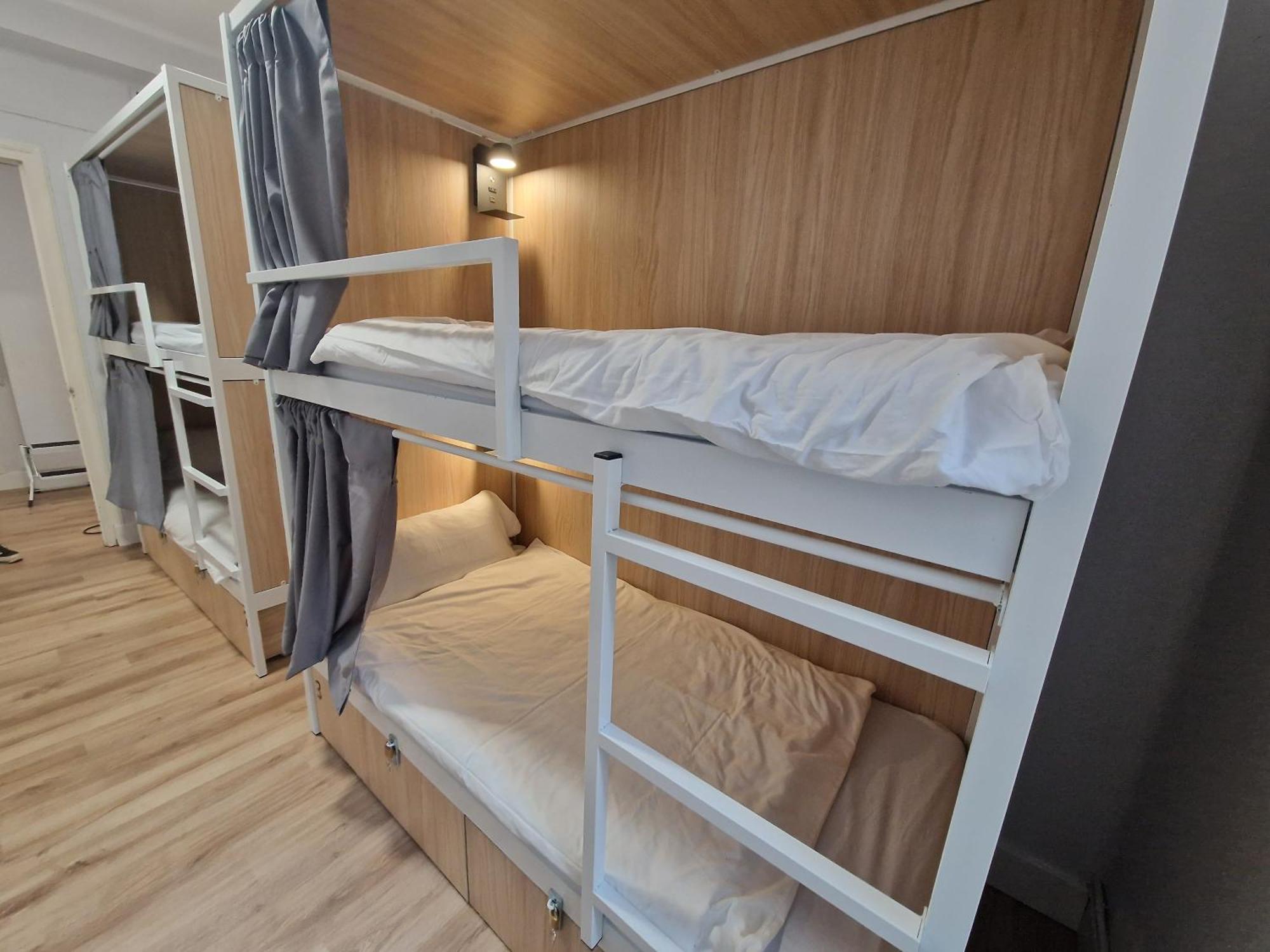 Bed 4-Bed Mixed Dormitory Room