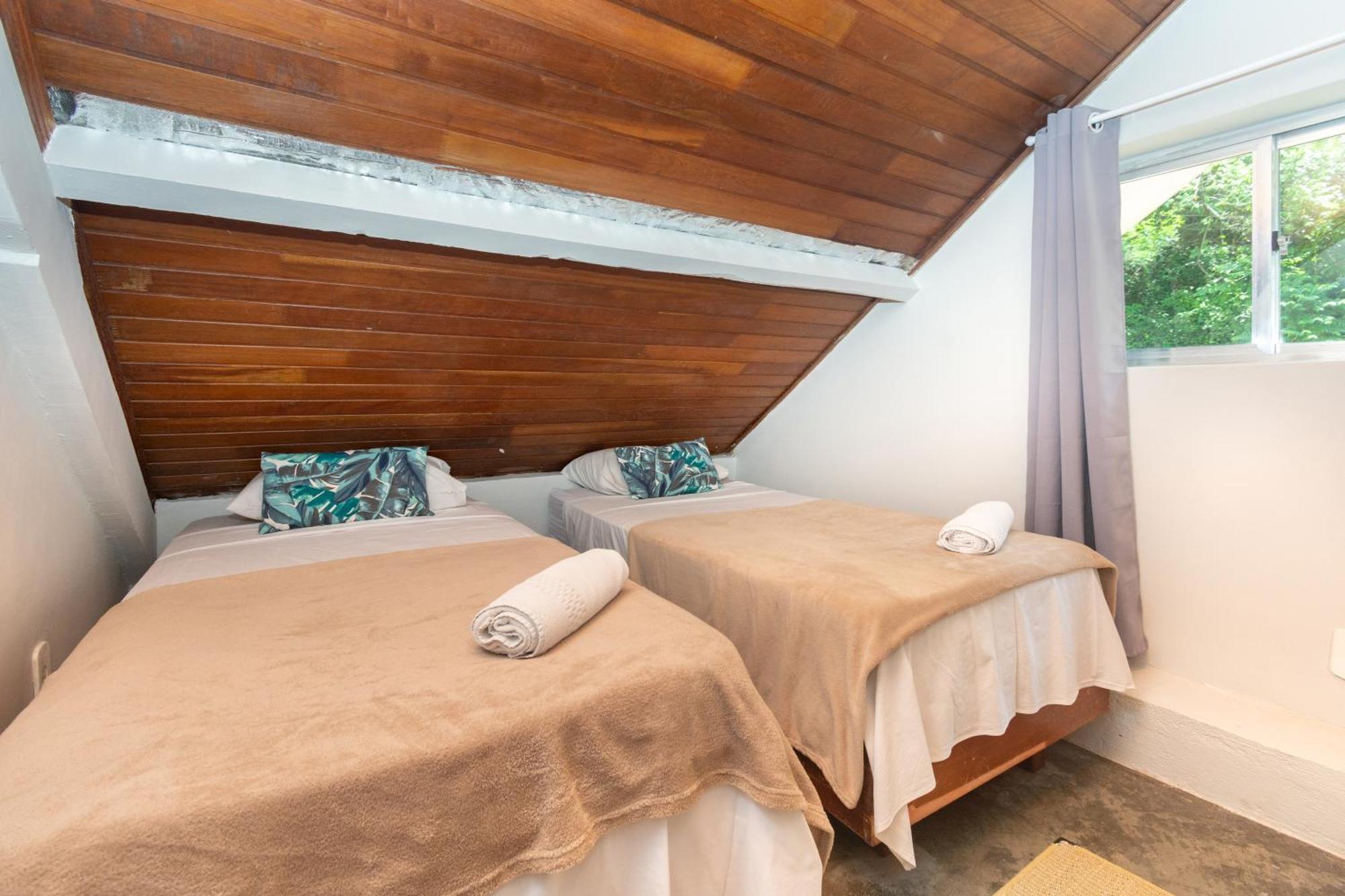 Standard Twin Room with Shared Bathroom,1538964940:JPEG