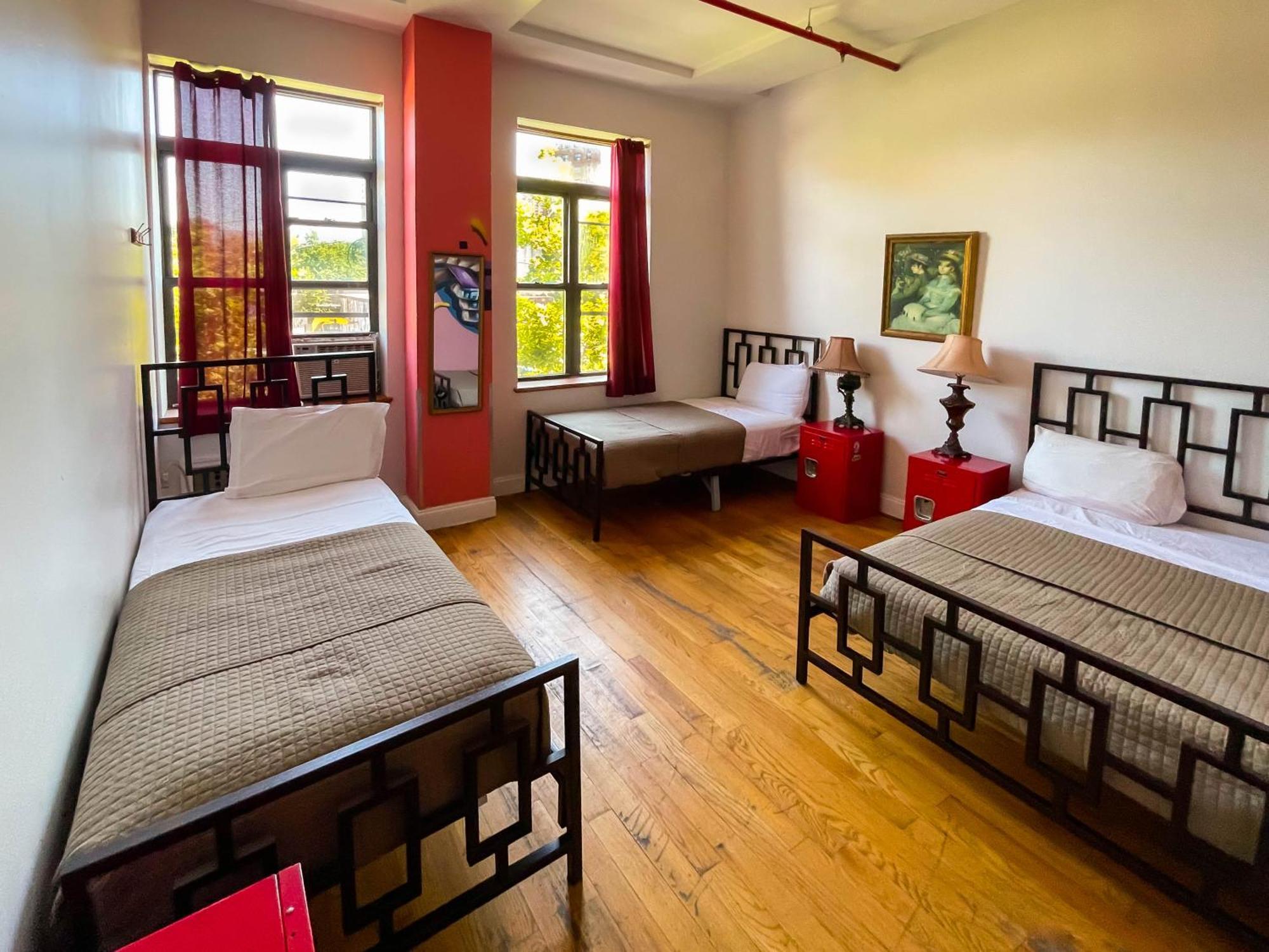 Single Bed 3-Bed Mixed Dormitory Private Bathroom,1542631270:JPEG
