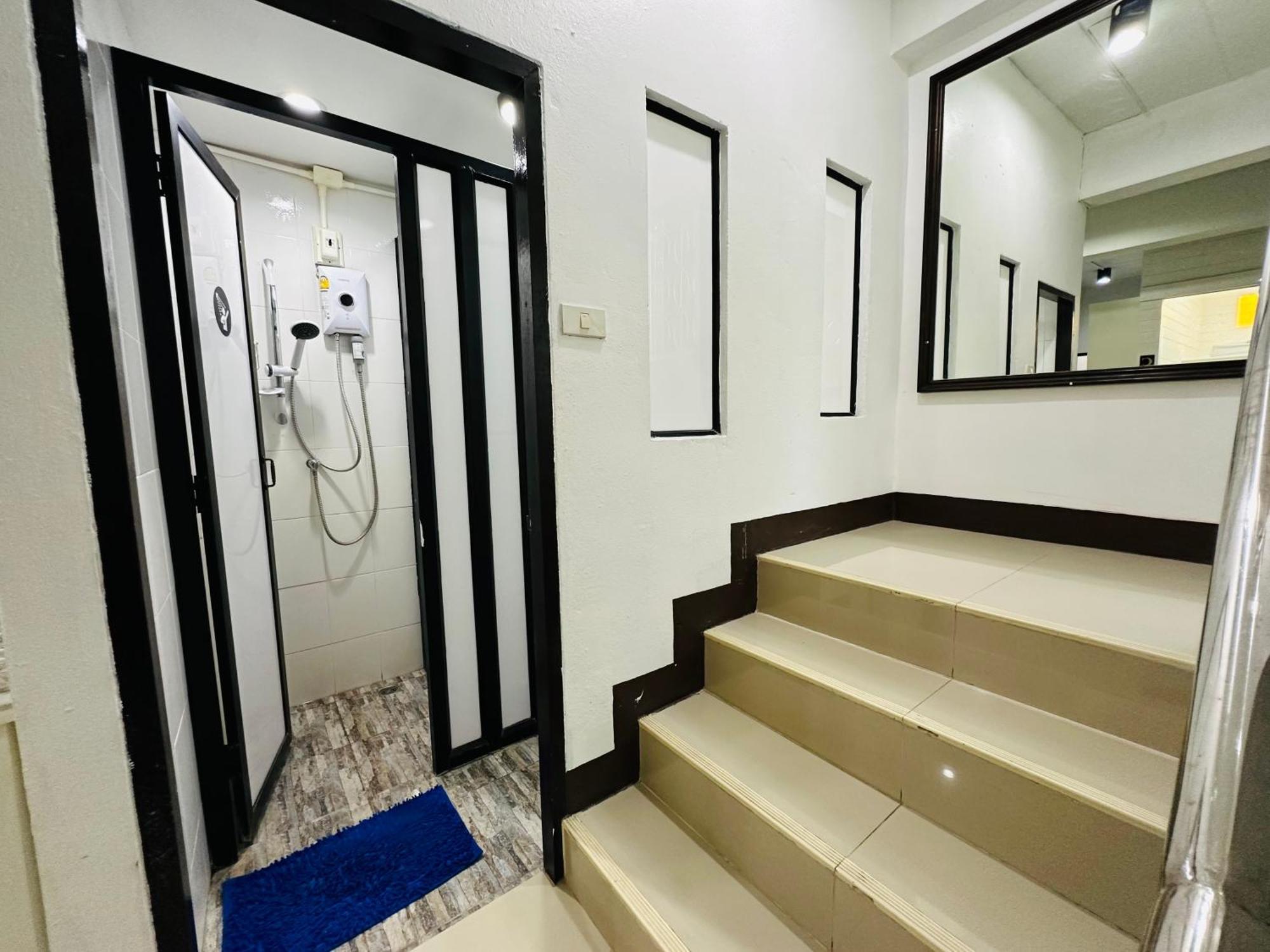 Single Bed in 6-Bed Dormitory Room,1544861158:JPEG