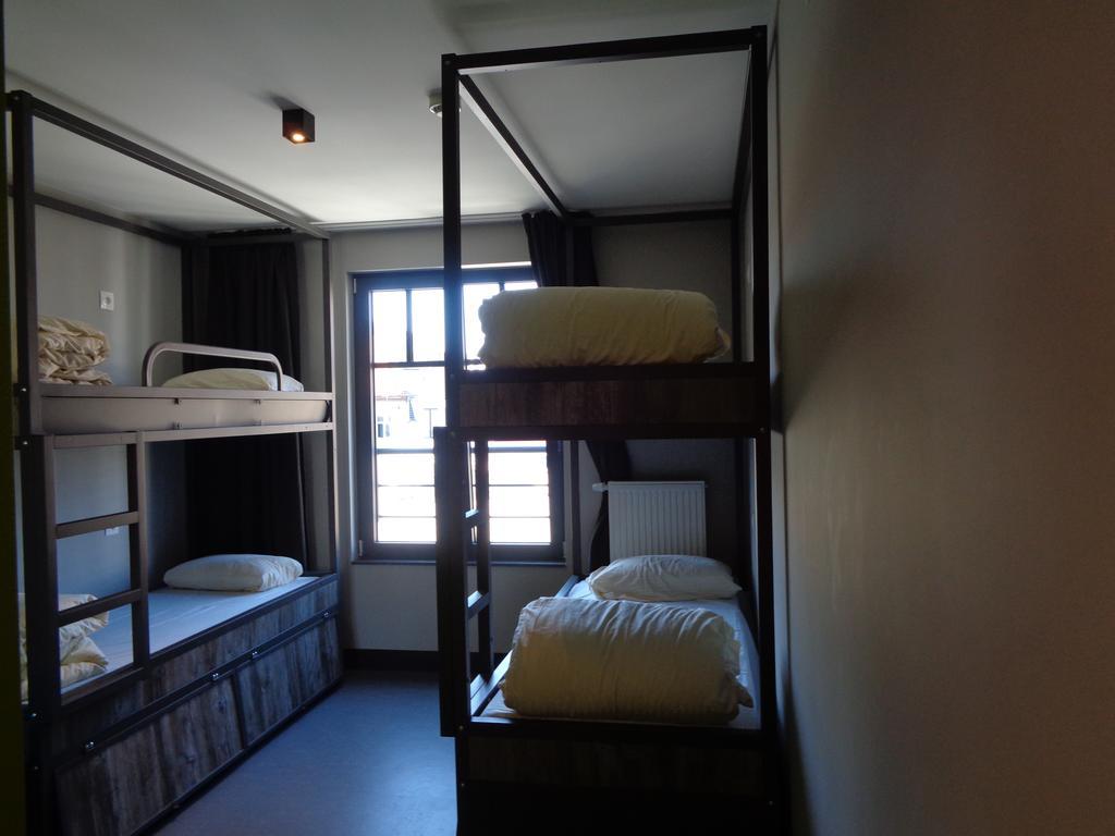 Bunk Bed in Female Dormitory Room,155484428:JPEG