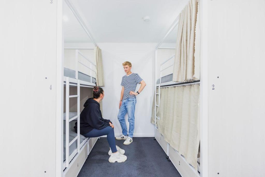 Single Bed 6-Bed Dormitory Room 18-35 years only,1548989278:JPEG