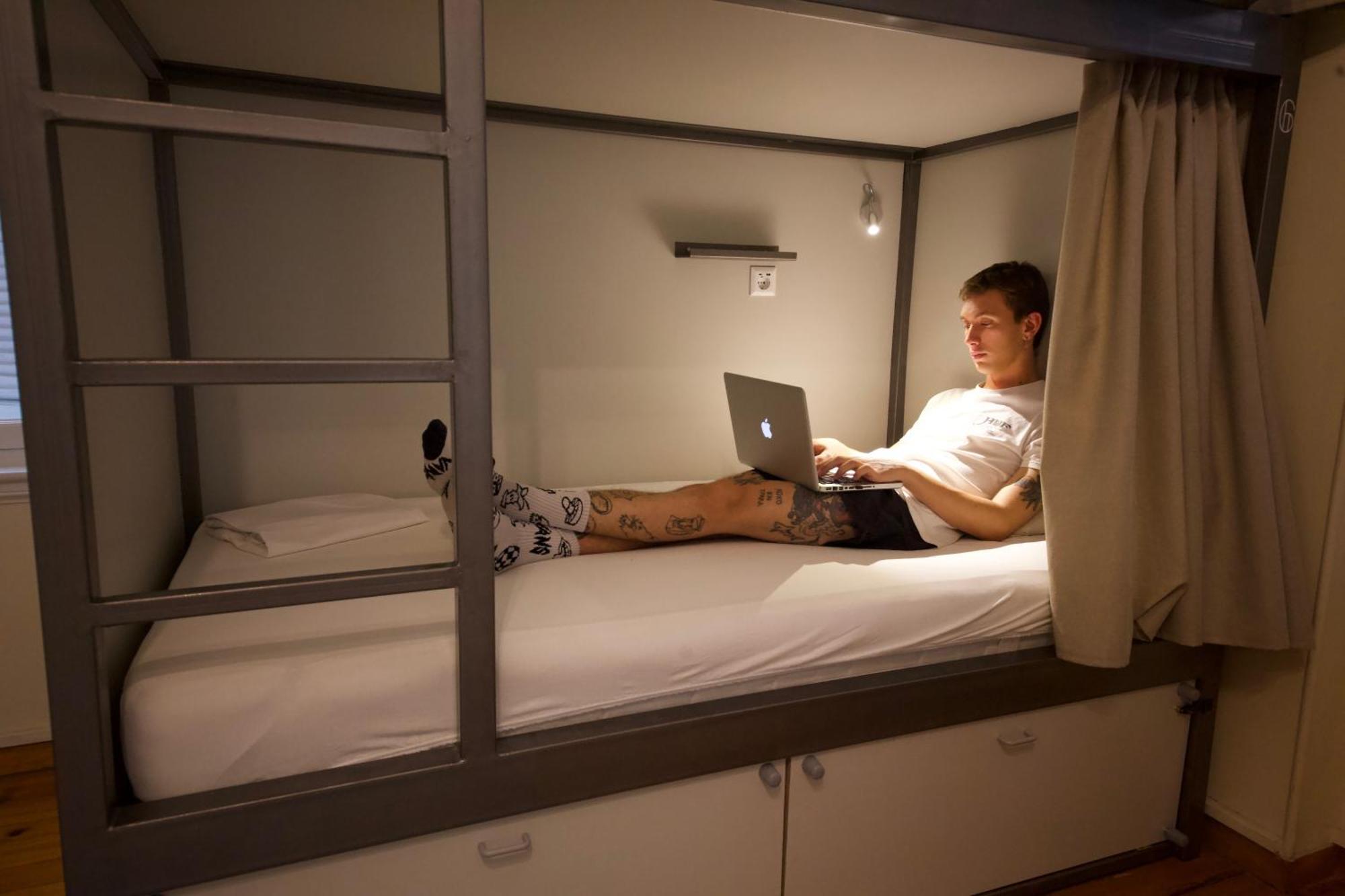 Bed in 4-Bed Mixed Dormitory Room