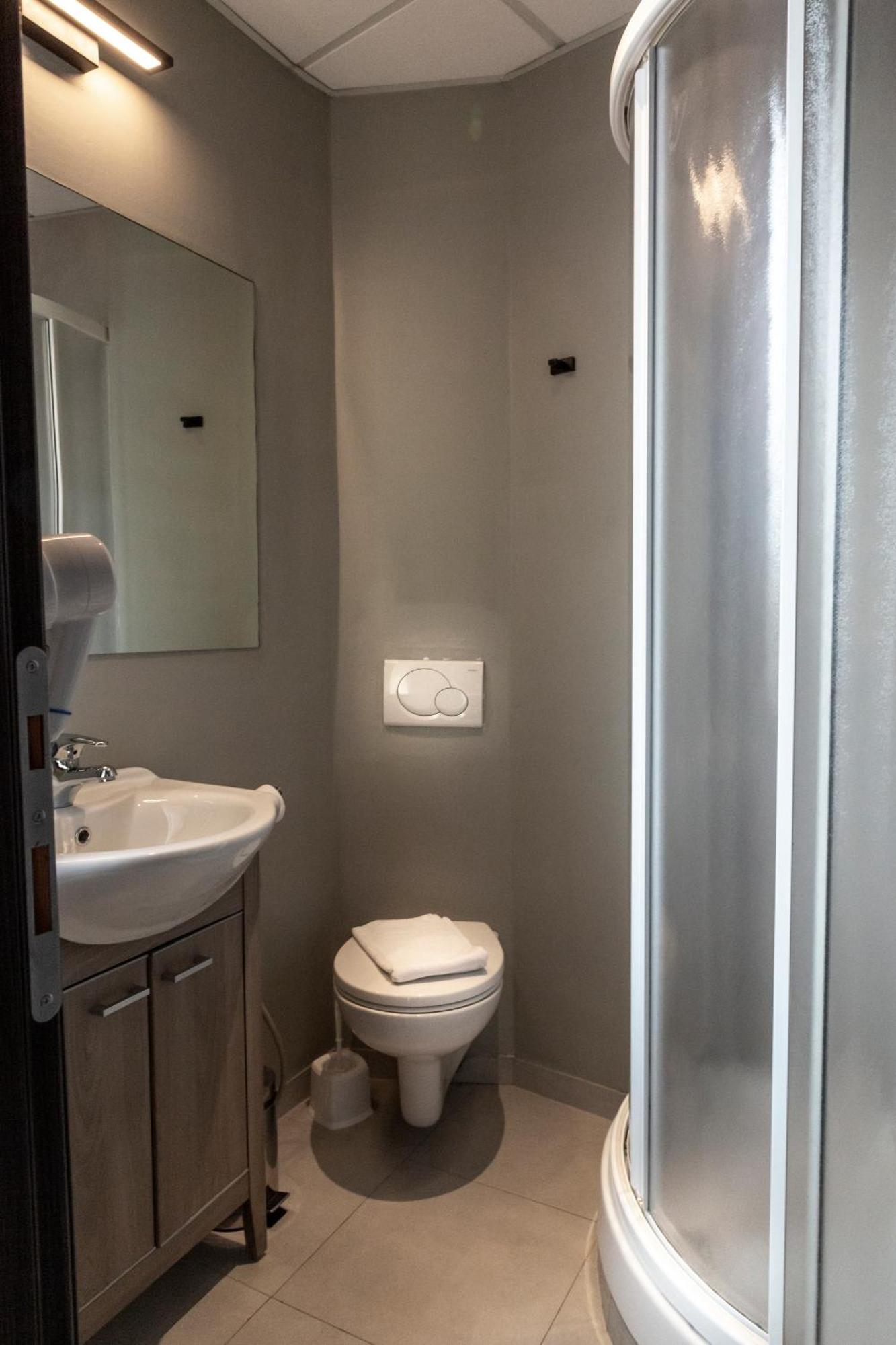 Standard Double Room,1552056313:JPEG