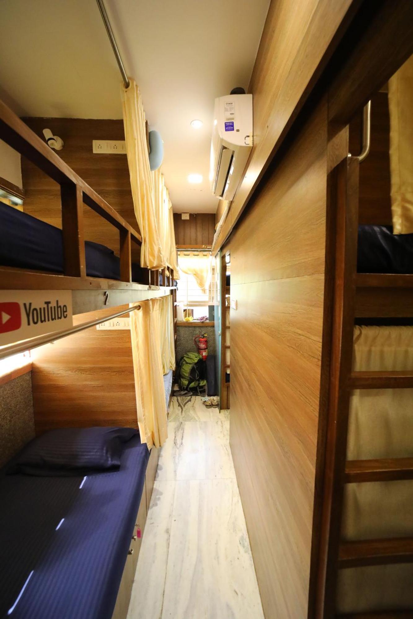 Bed in 10-Bed Mixed Dormitory Room