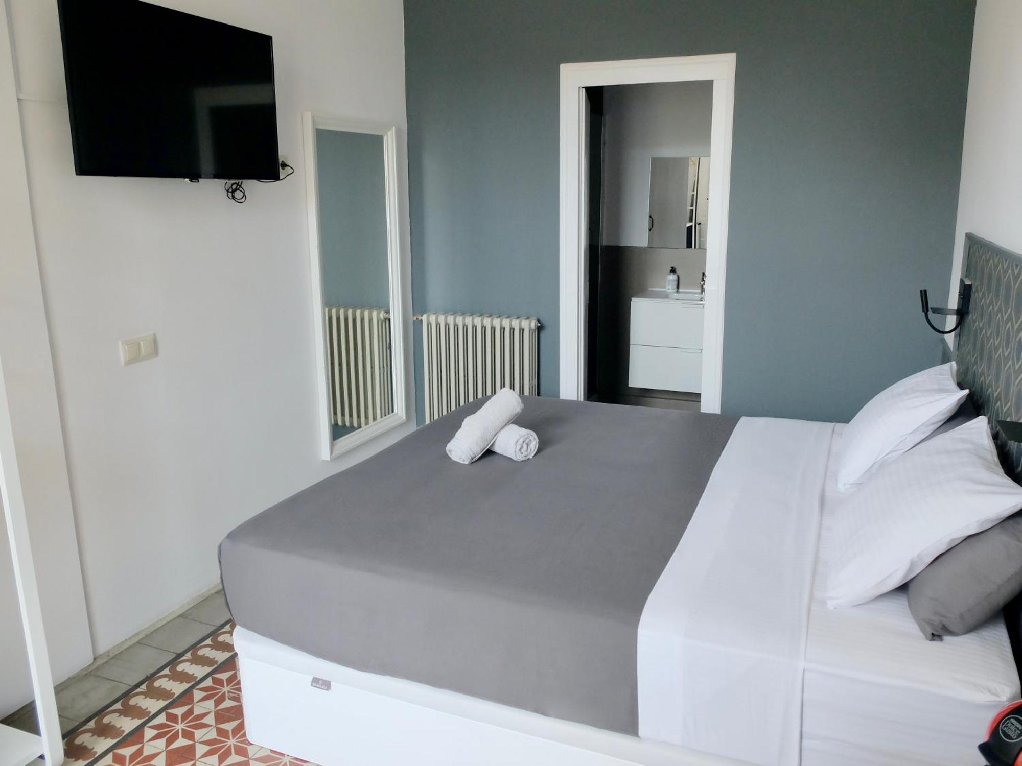 Double Room with Private Bathroom,1554529828:JPEG