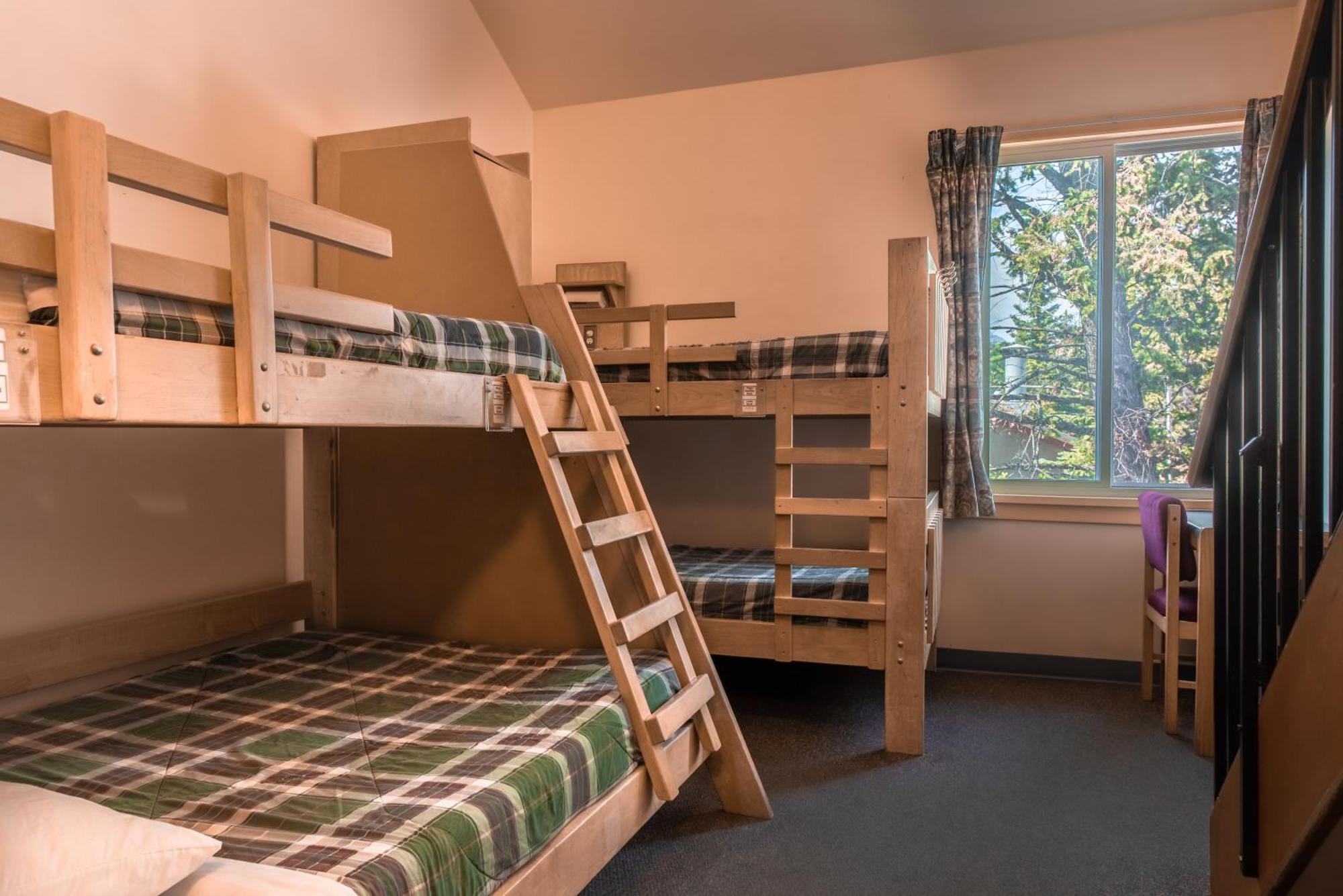 Bed 6-Bed Mixed Dormitory Room Private Bathroom,1557684823:JPEG